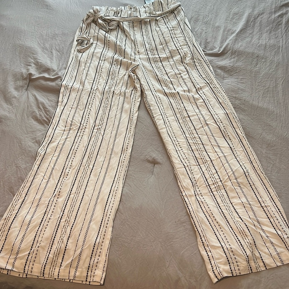 *NWT* ivory & black pattern palazzo pants